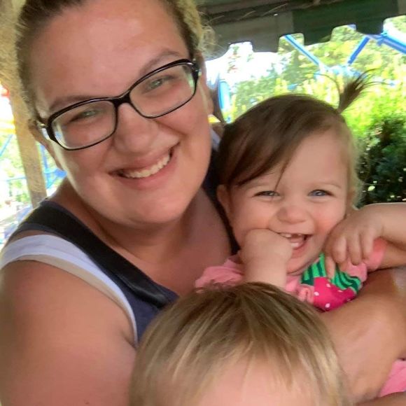 Meet your Posher, Ashley - Picture 1 of 1